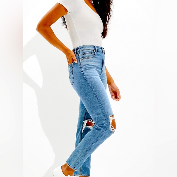 American Eagle Mom Jeans High Rise size 4 - Picture 1 of 7